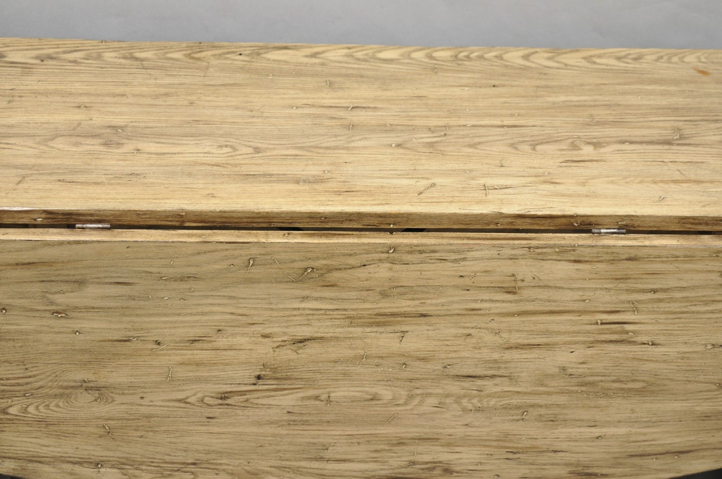 French Country Style Oval Drop Leaf Farmhouse Pine Woodgrain Dining Room Table