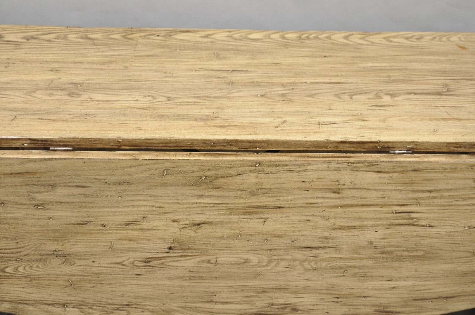 French Country Style Oval Drop Leaf Farmhouse Pine Woodgrain Dining Room Table