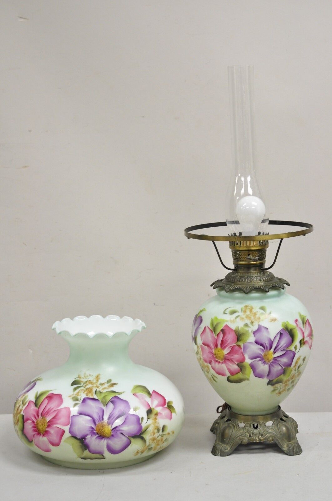 Vintage Victorian Gone With The Wind Hand Painted Parlor Hurricane Table Lamp