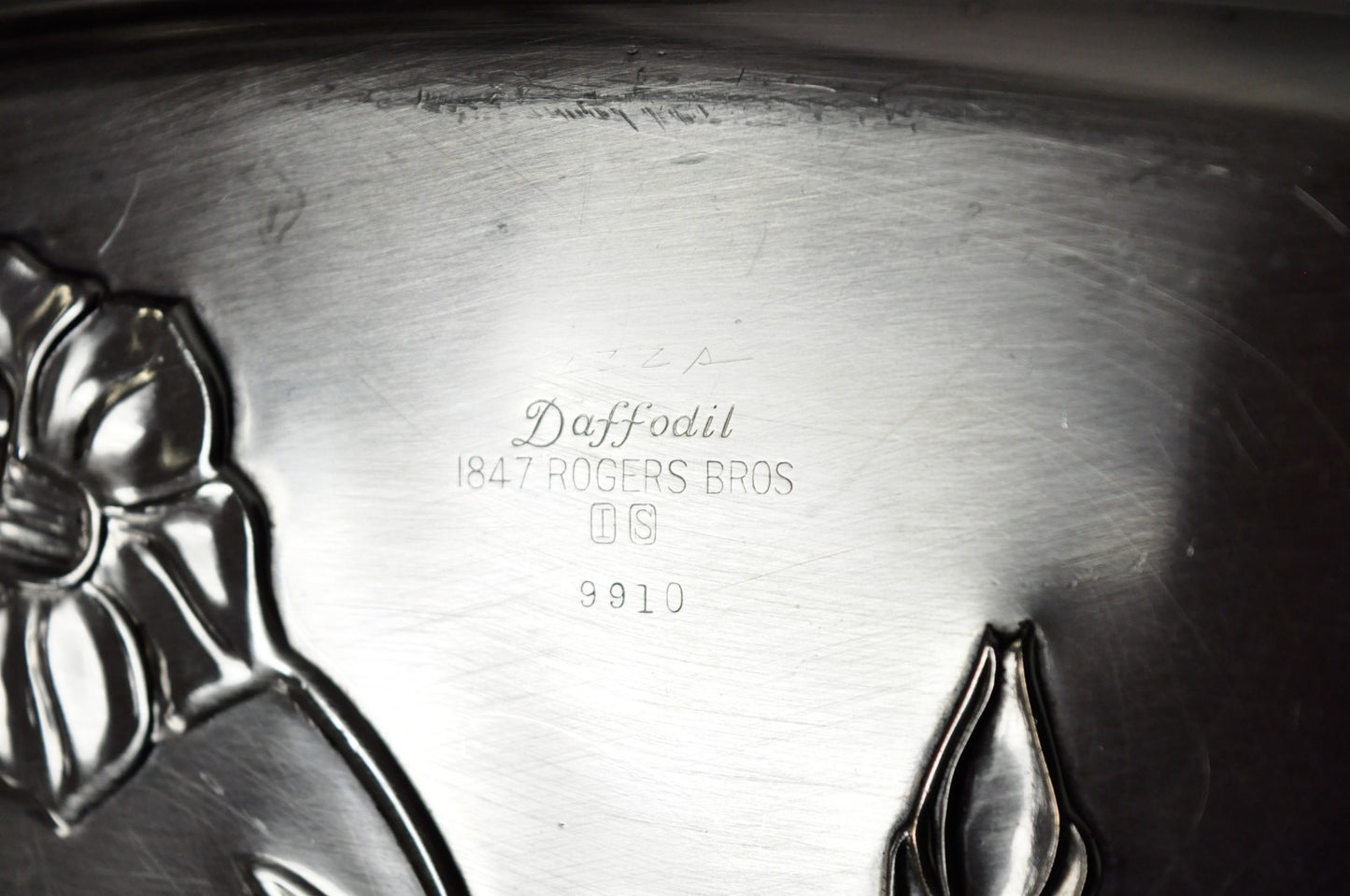 Vintage 1847 Rogers Bros Daffodil 9910 Silver Plated Meat Serving Platter Tray