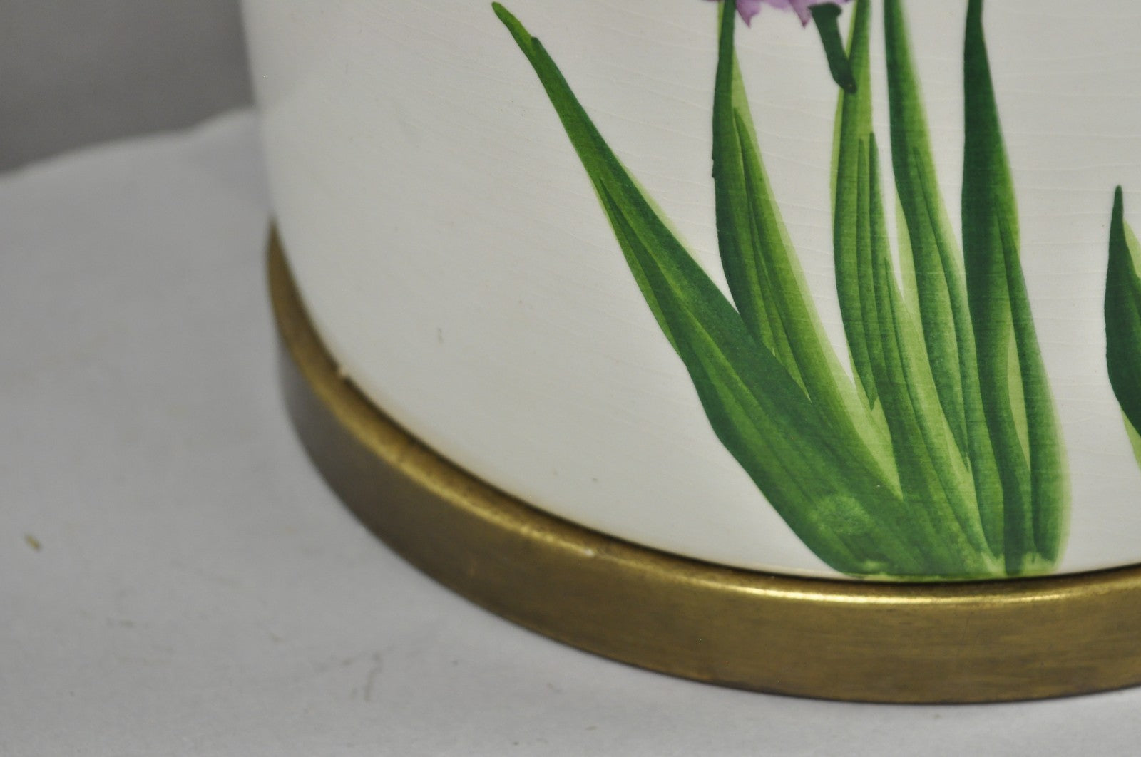 Paul Hanson French Country Porcelain Jardiniere Butterfly & Flower Table Lamp