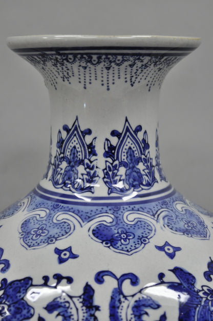 Decorator Chinoiserie Chinese Blue & Gray Porcelain 12" Bulbous Flower Vase