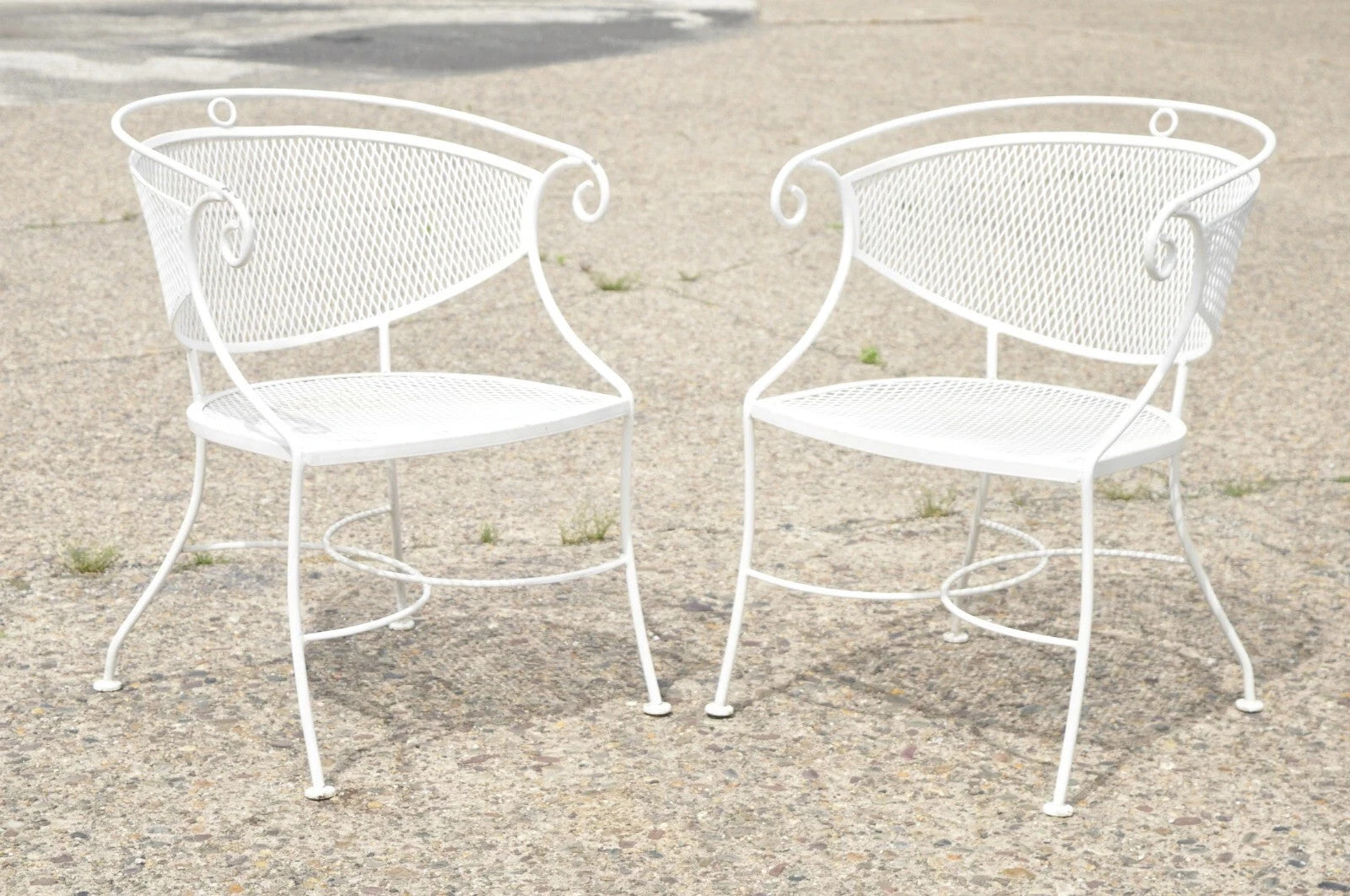 Vintage Hollywood Regency Scrolling Wrought Iron Barrel Back Patio Chairs Set 4