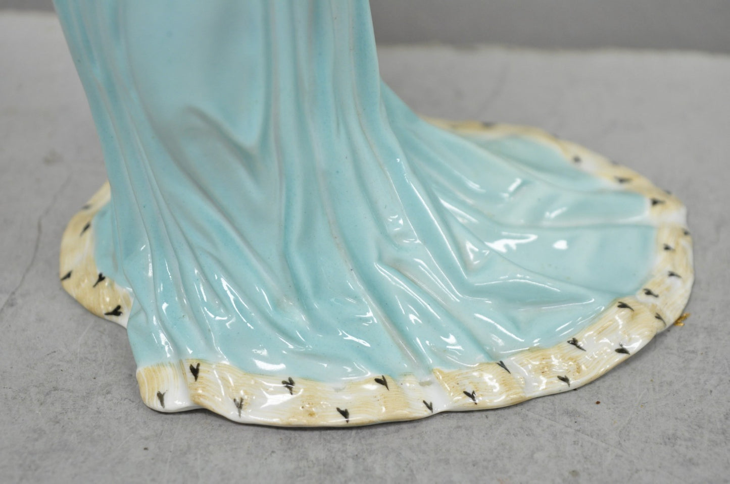 Antique Carl Thieme Potschappel German Dresden Porcelain Medieval Lady Figurine