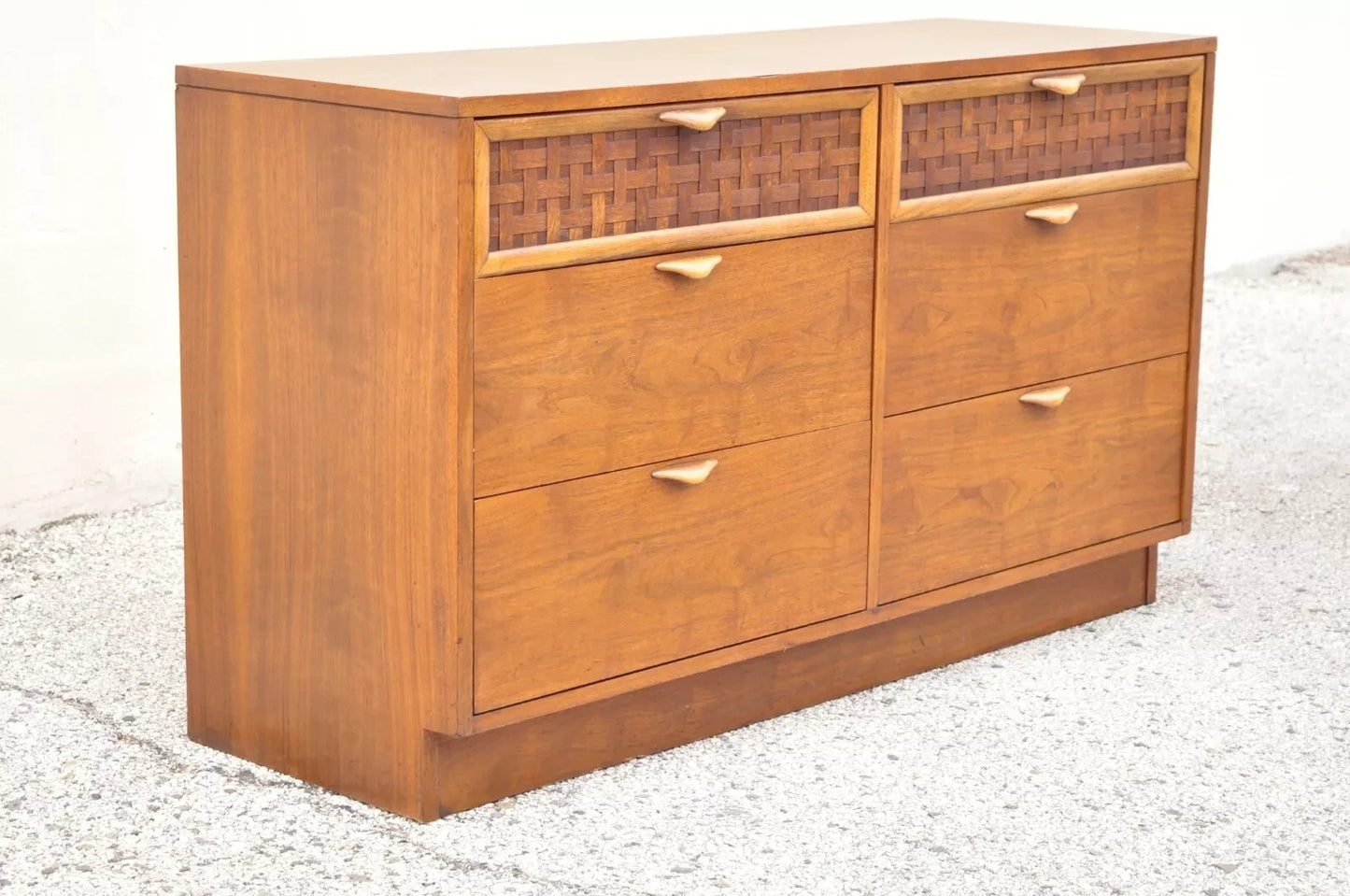 Lane Perception Altavista Mid Century Modern Walnut Laminate Top Dresser Chest