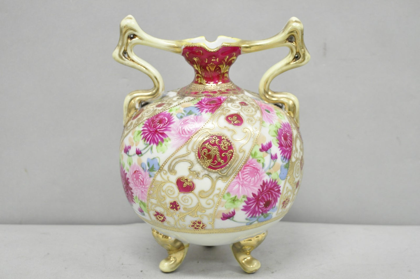 Antique Nippon Moriage Porcelain Twin Handle Ball Vase w/ Hand Painted Roses (B)