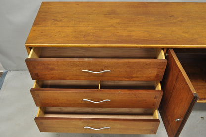 Vintage Lane Acclaim Mid Century Modern Walnut Dovetail Buffet Credenza Cabinet