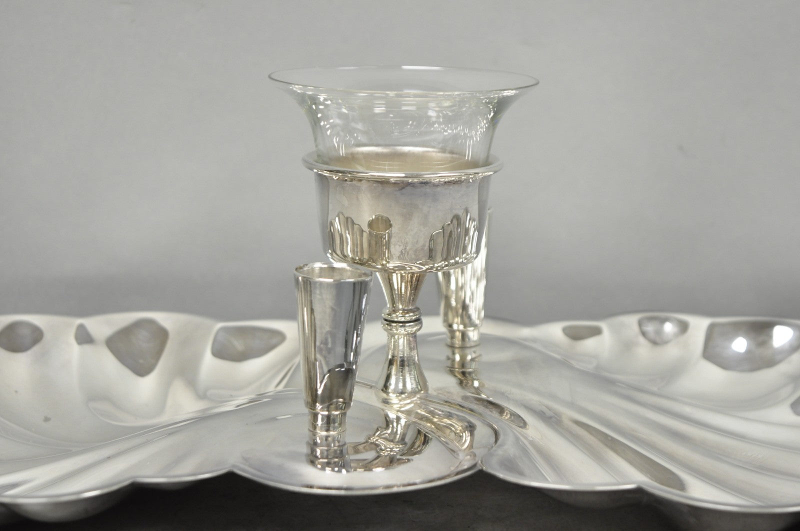Vintage Sheffield Silver Plated Clam Shell Shrimp Cocktail Serving Platter Tray