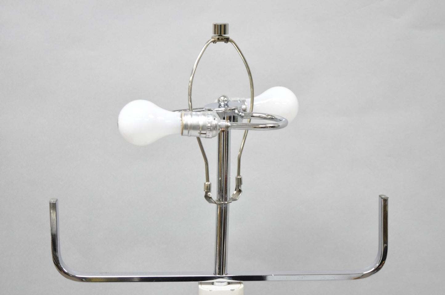 Vintage Postmodern Silver Chrome Metal Sculptural Modernist Pole Floor Lamp