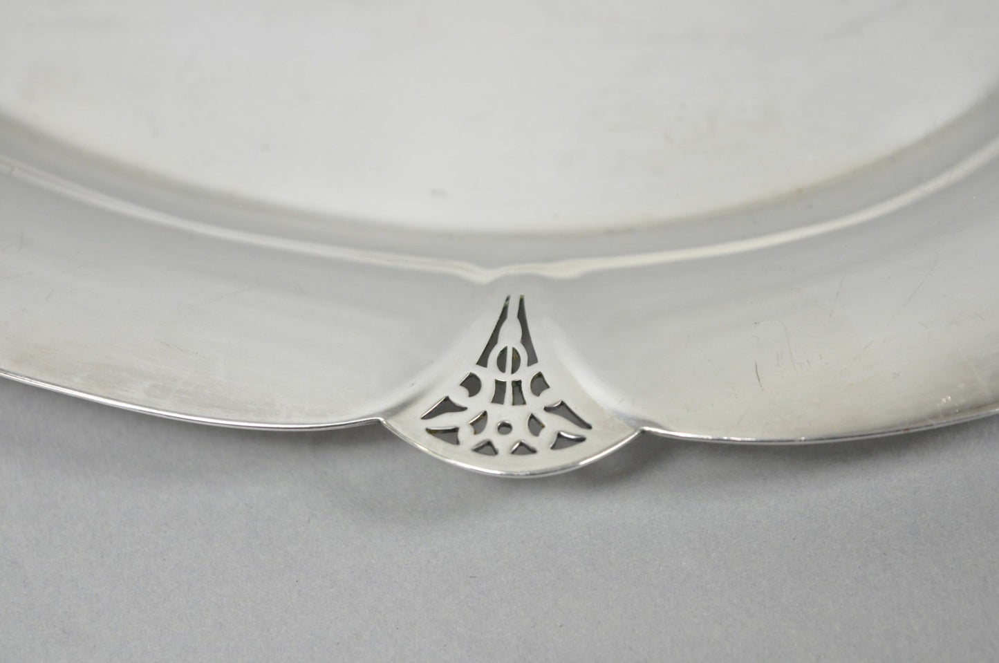 Vintage Art Deco WM Rogers 411 Silver Plated Small Oval Scalloped 11" Dish Tray