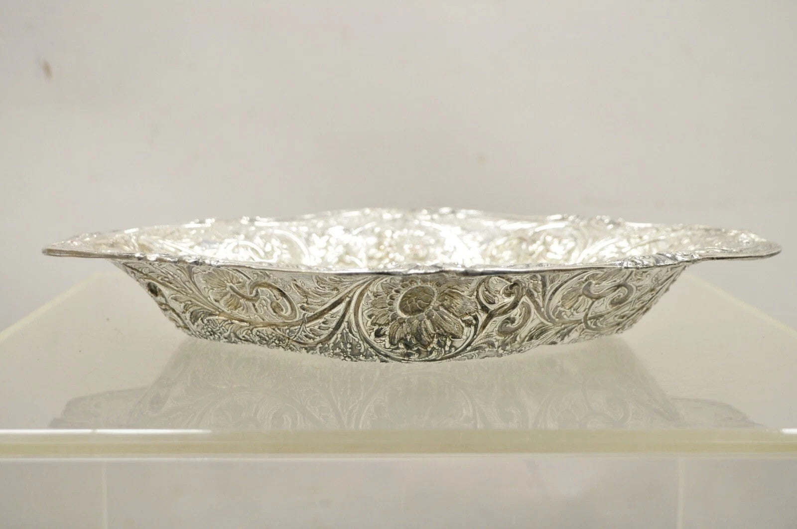 M&H English Victorian Art Nouveau Silver Plated Floral Repousse Fruit Bowls Pair