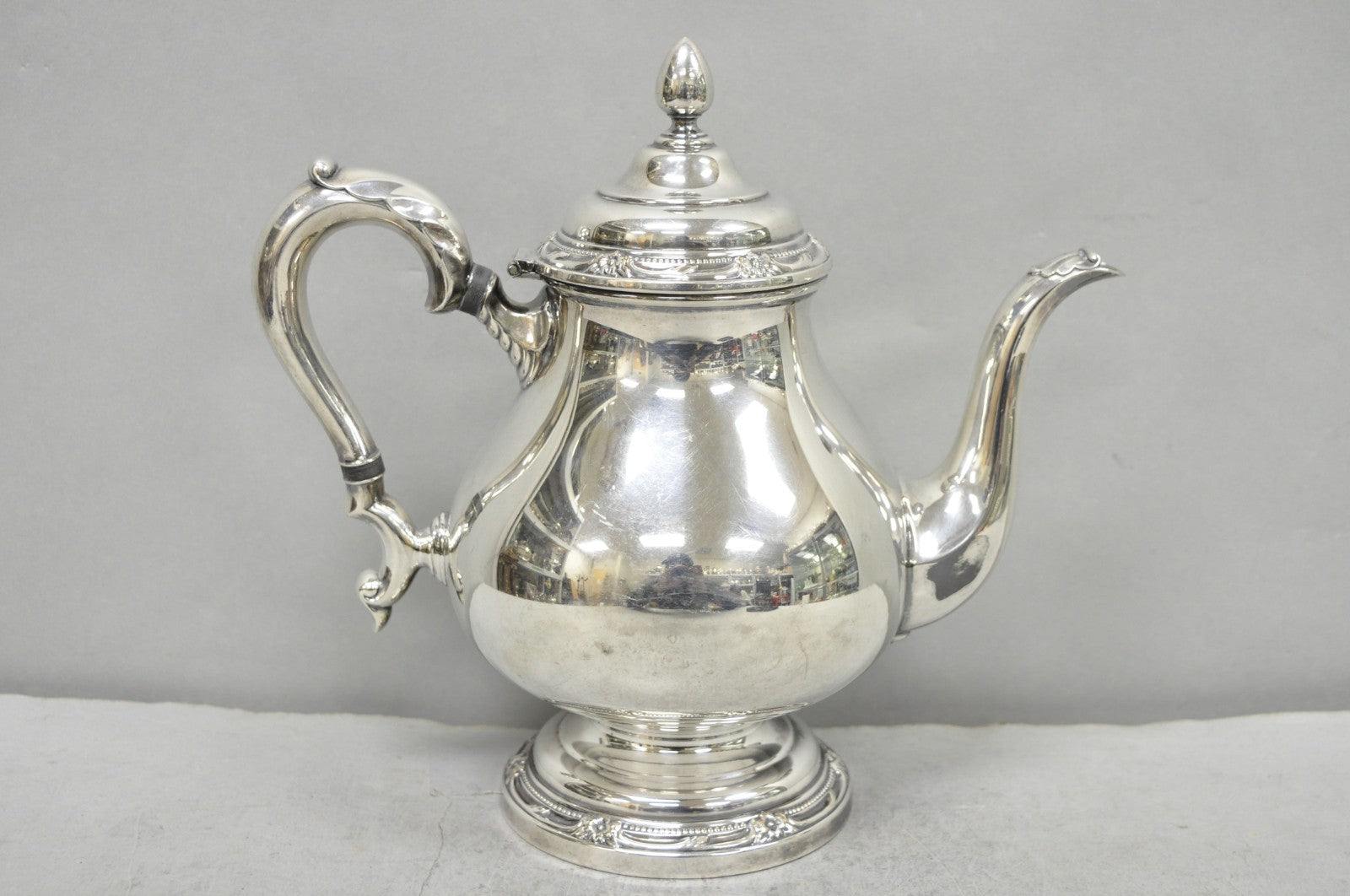 Vintage Rogers Bros Remembrance 9802 Victorian Silver Plated Teapot Tea Kettle
