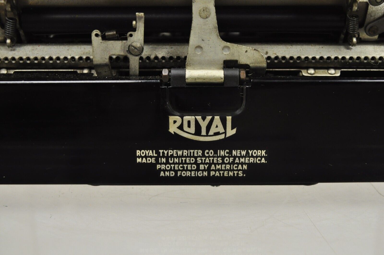 Royal Model O Touch Control Glossy Black Portable Manual Typewriter in Case