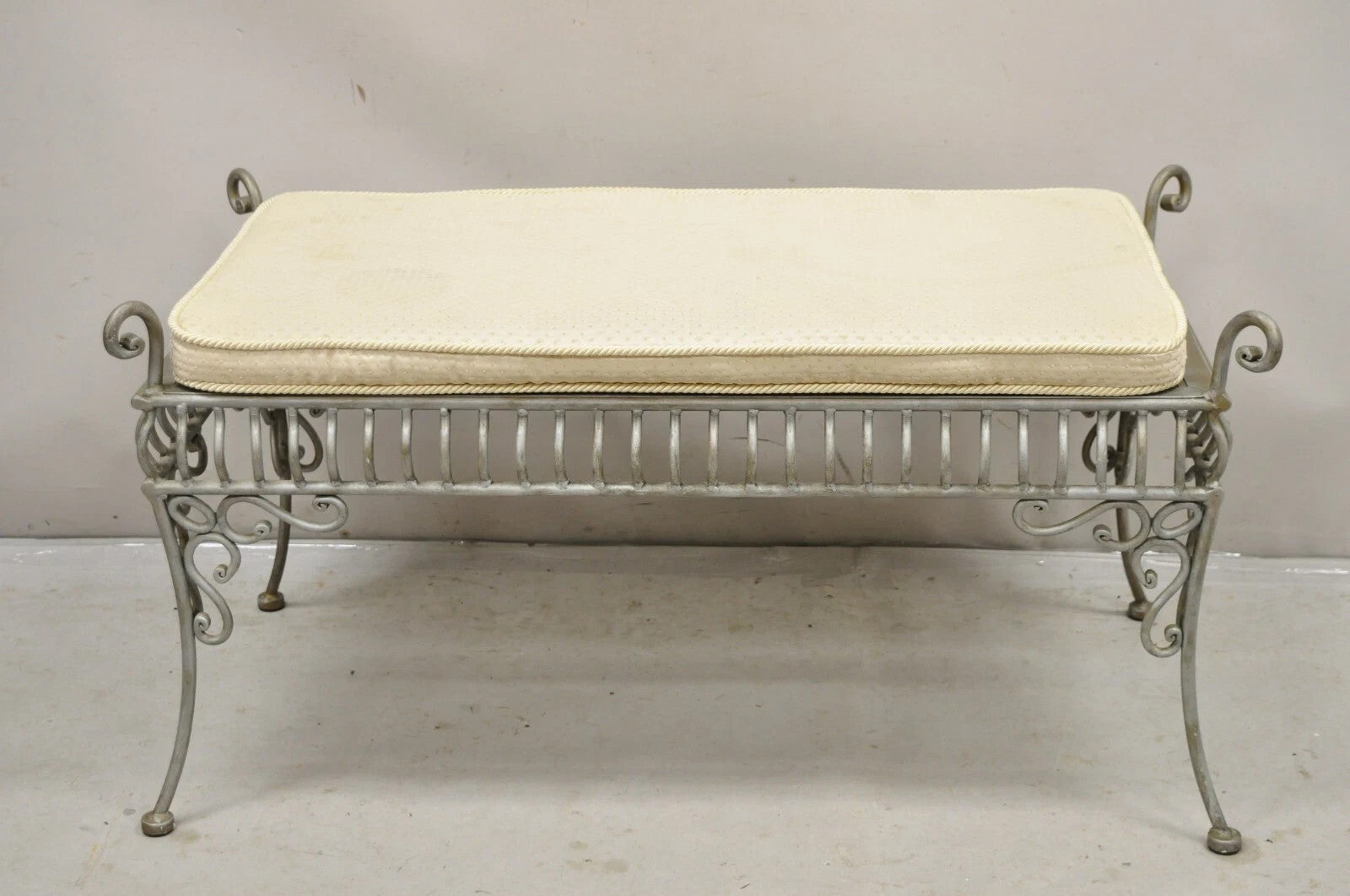 Decorator Wrought Iron Scrolling French Country Style Gray Lattice Bench