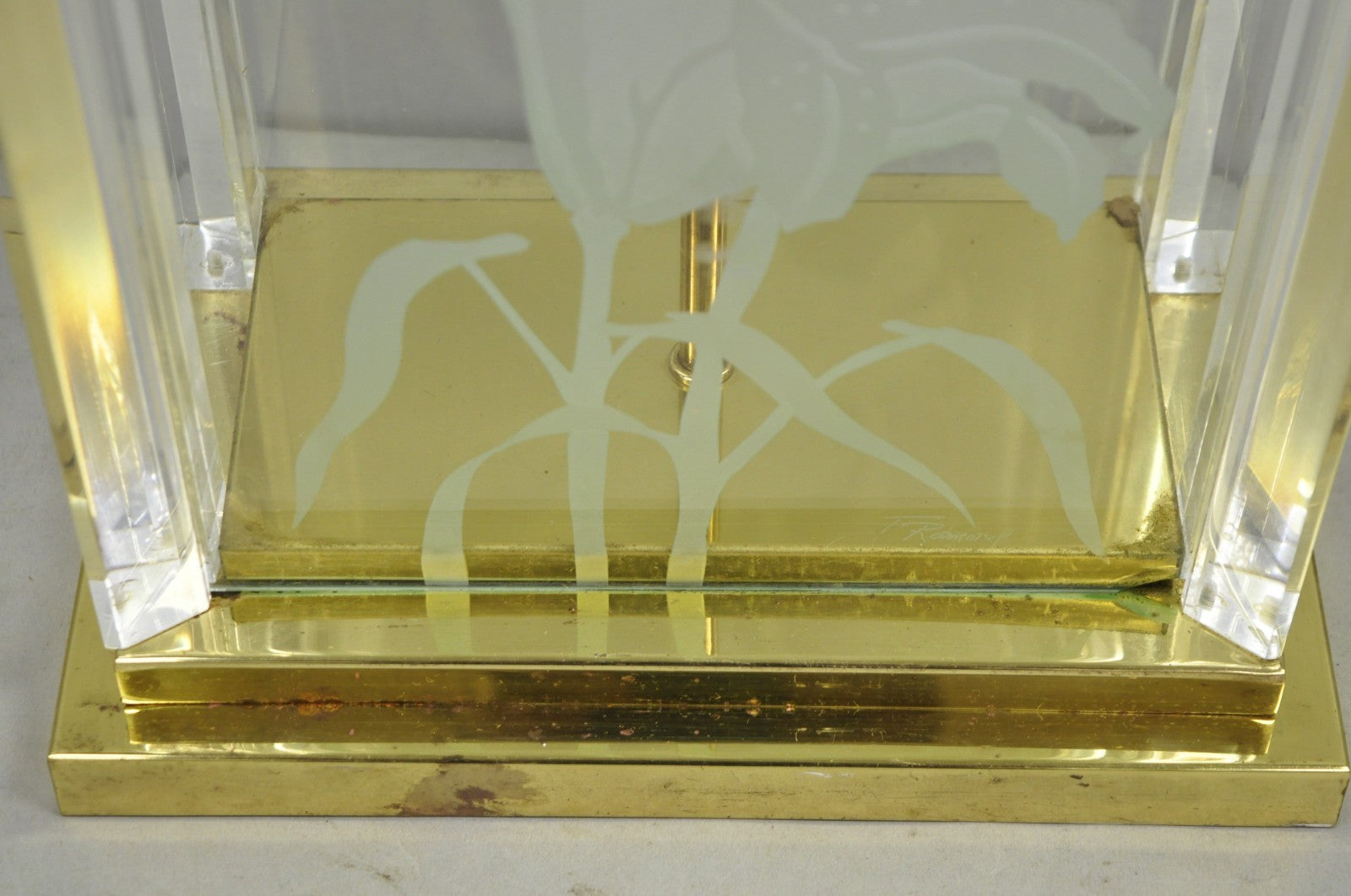 Vintage 1980s Fredrick Ramond Etched Lily Design Lucite Glass & Brass Table Lamp