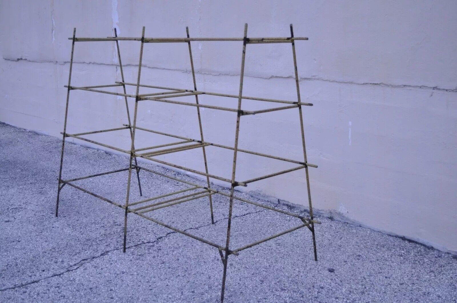 Vintage Industrial Modern Iron Rebar Rusty Yellow Shelf Display Bookcase Rack