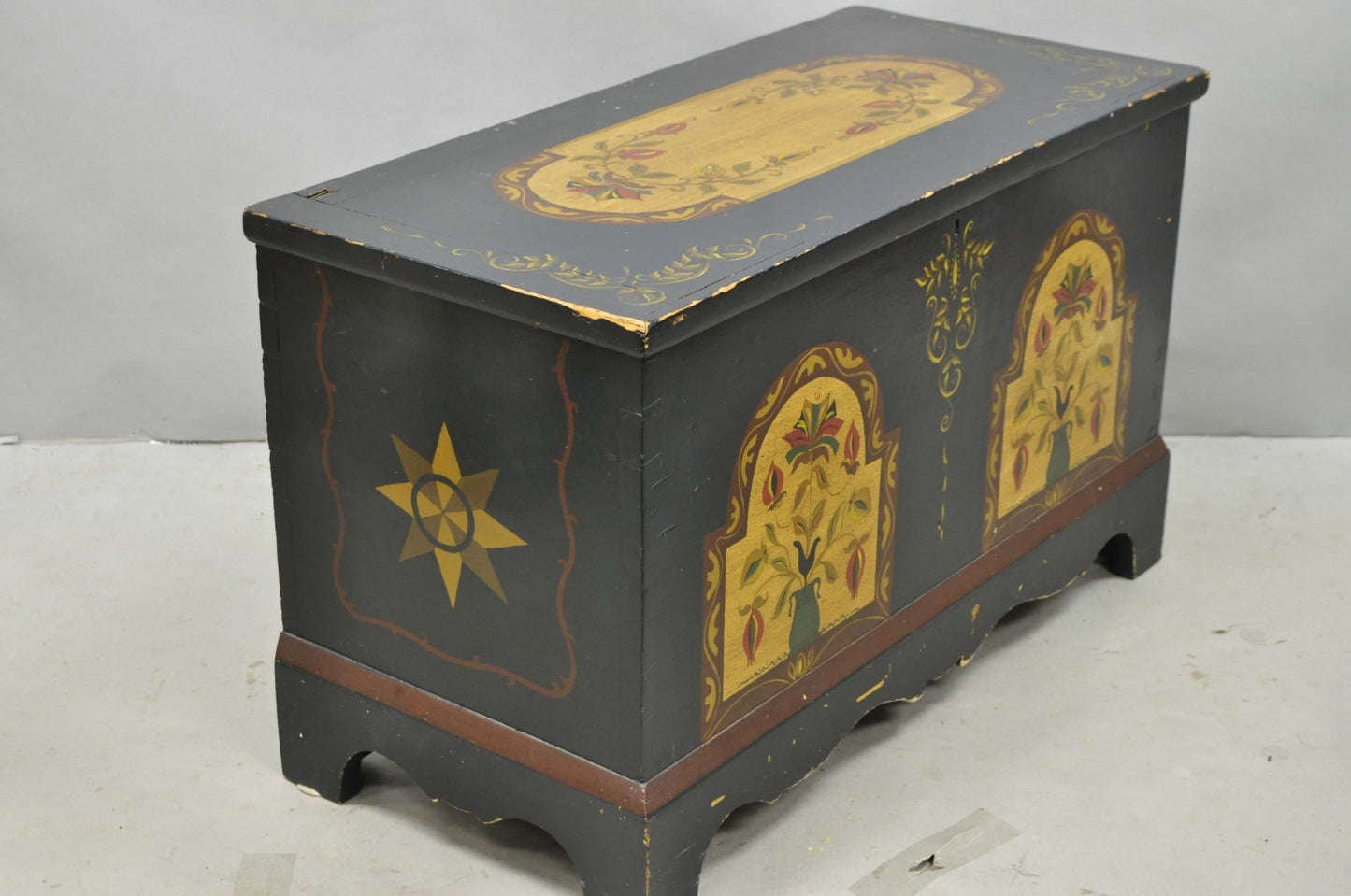 Antique Pennsylvania Dutch Colonial Blue Hand Painted Blanket Chest Trunk