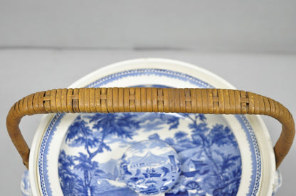 Wedgwood Landscape Etruria Pattern Blue White Porcelain Covered Slop Pot Commode