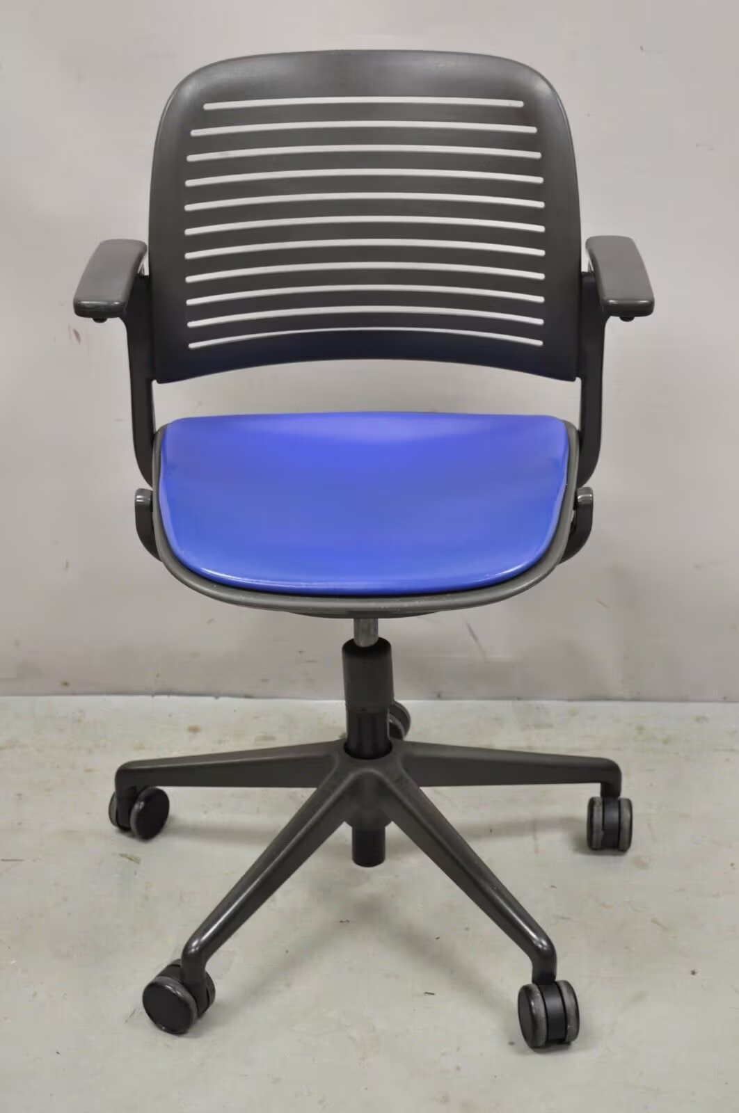 Steelcase 487 Cachet Swivel Office Desk Chair with Blue Seat - a Pair