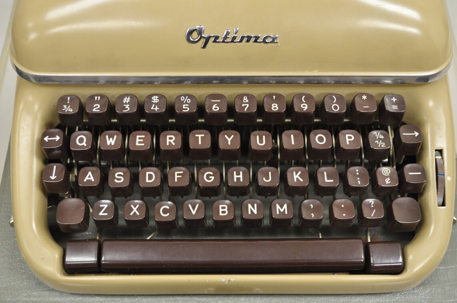Vintage Elite 3 Optima Retro Metallic Green Portable Manual Typewriter in Case