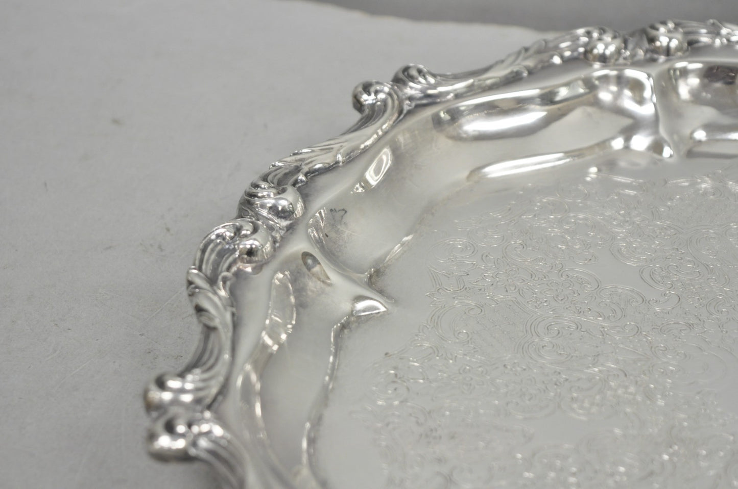 "La Reine" by Wallace Round Scalloped Footed Silver Plated Serving Platter Tray