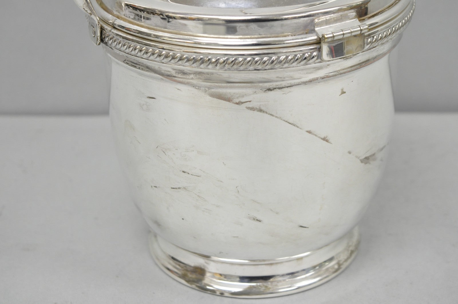 Vintage Victorian Silver Plated Reticulating Hinge Ice Bucket w/ "B" Monogram