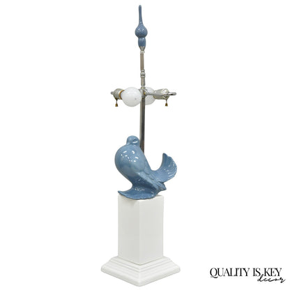 Vintage Chinoiserie Blue White Porcelain Hollywood Regency Dove Bird Table Lamp