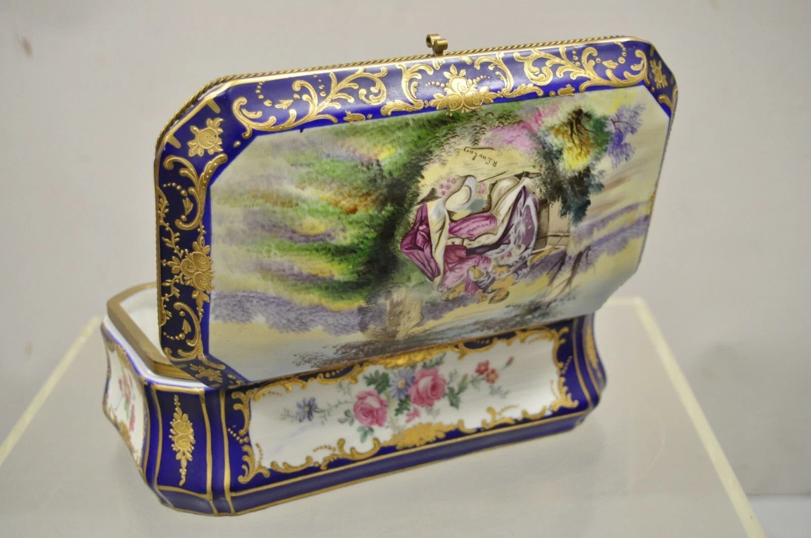 Antique French Victorian Porcelain Hand Painted Hinged Jewelry Trinket Box