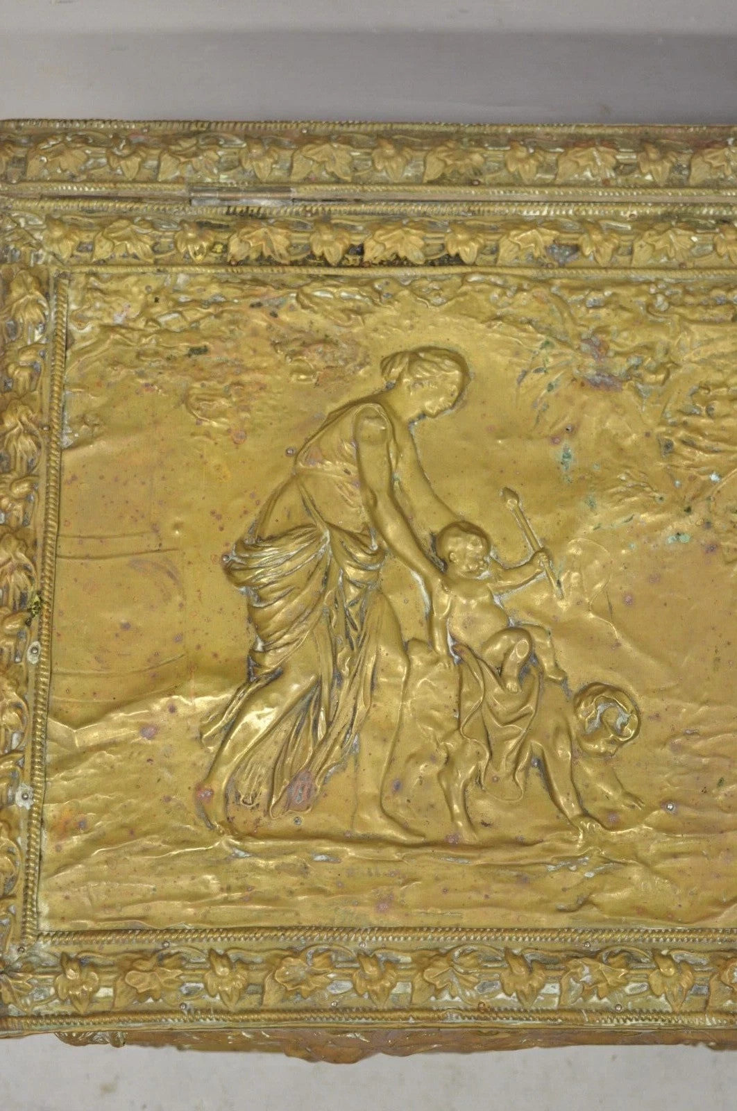 Antique English Victorian Brass Figural Repousse Coal Bin Storage Blanket Chest