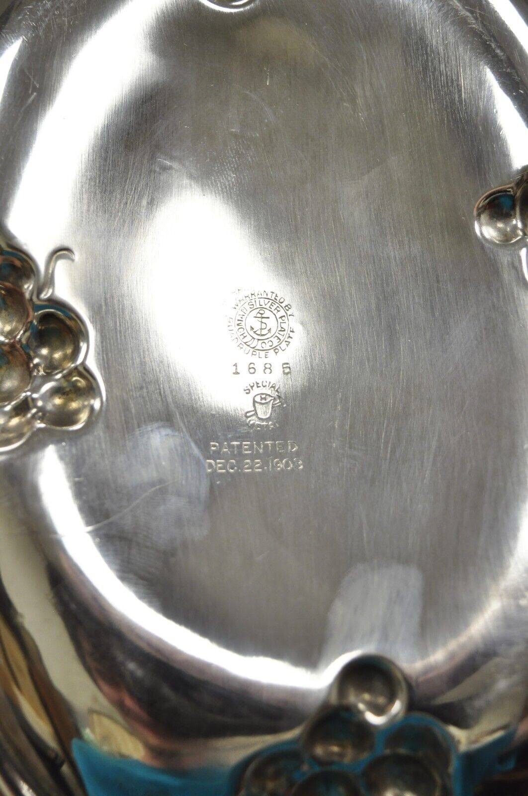 Homan Mfg Co. 1685 Silver Plate Repousse Victorian Embossed Grapevine Dish