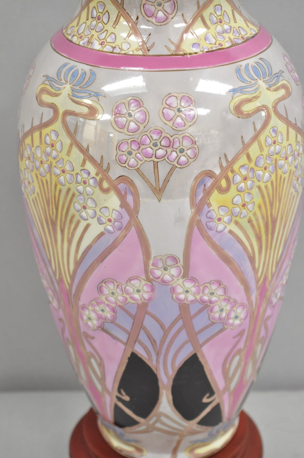 Vintage Chinoiserie Pink Glazed Porcelain Chinese Art Nouveau Table Lamp