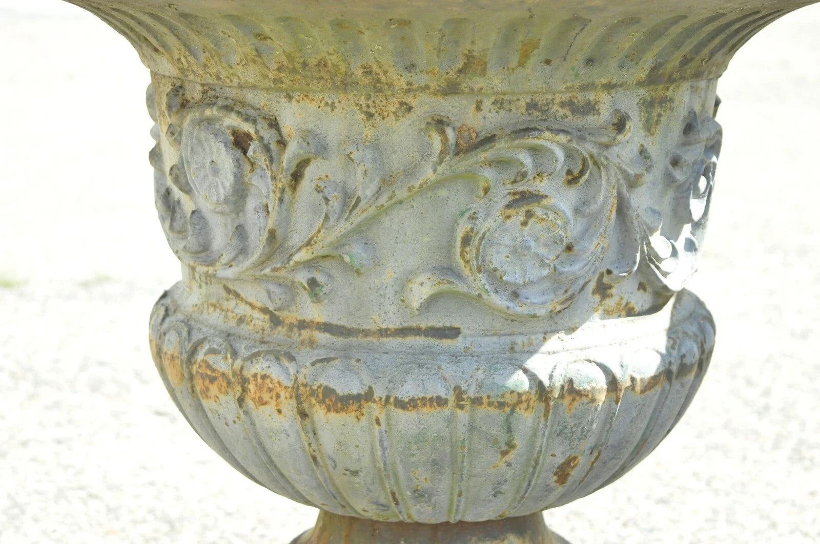 French Classical Style Cast Iron 28" Garden Campana Urn Outdoor Planter Pot