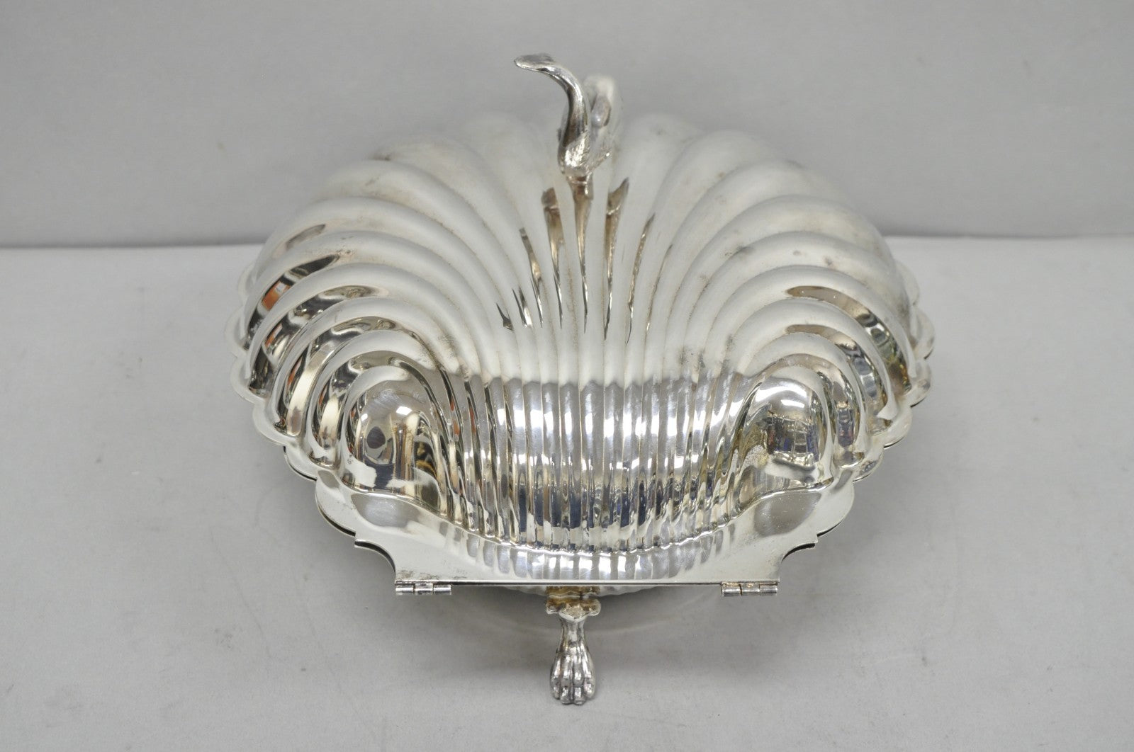 Vintage Eaton Silver Co Regency Silver Plated Clam Shell Warmer w Dolphin Handle