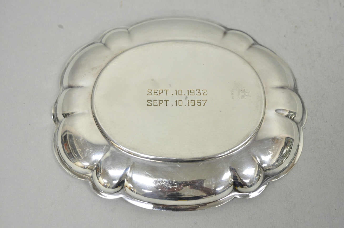 Antique Gorham YC 644 Engraved Silver Plated Small Scalloped Serving Dish
