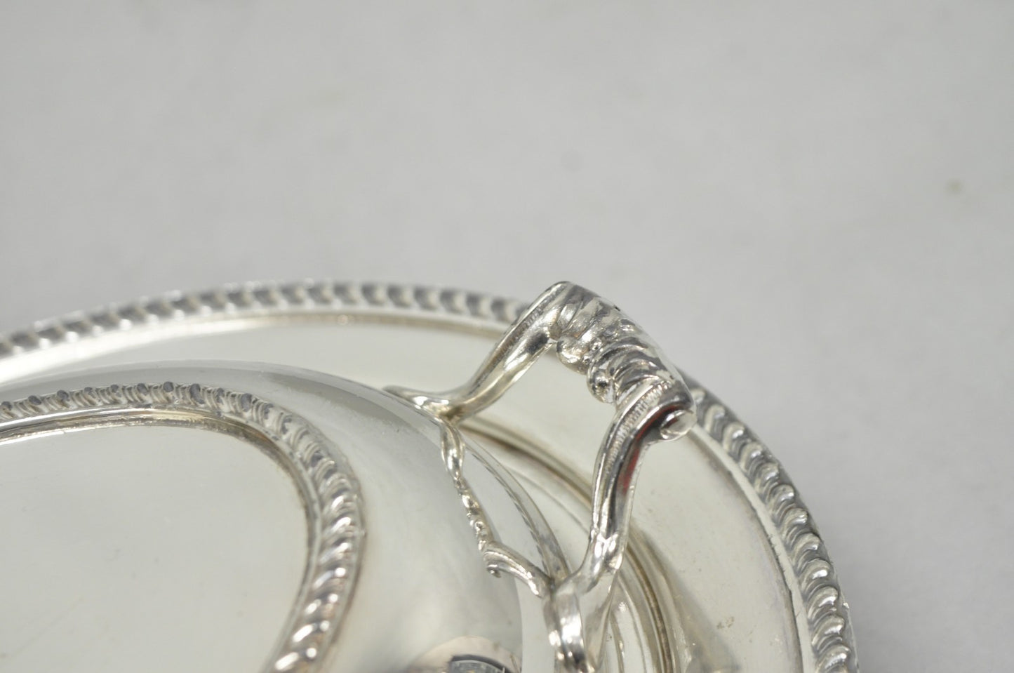 Vintage Modern Silver Mfg Co Silver Plated Twin Handle Vegetable Serving Dish