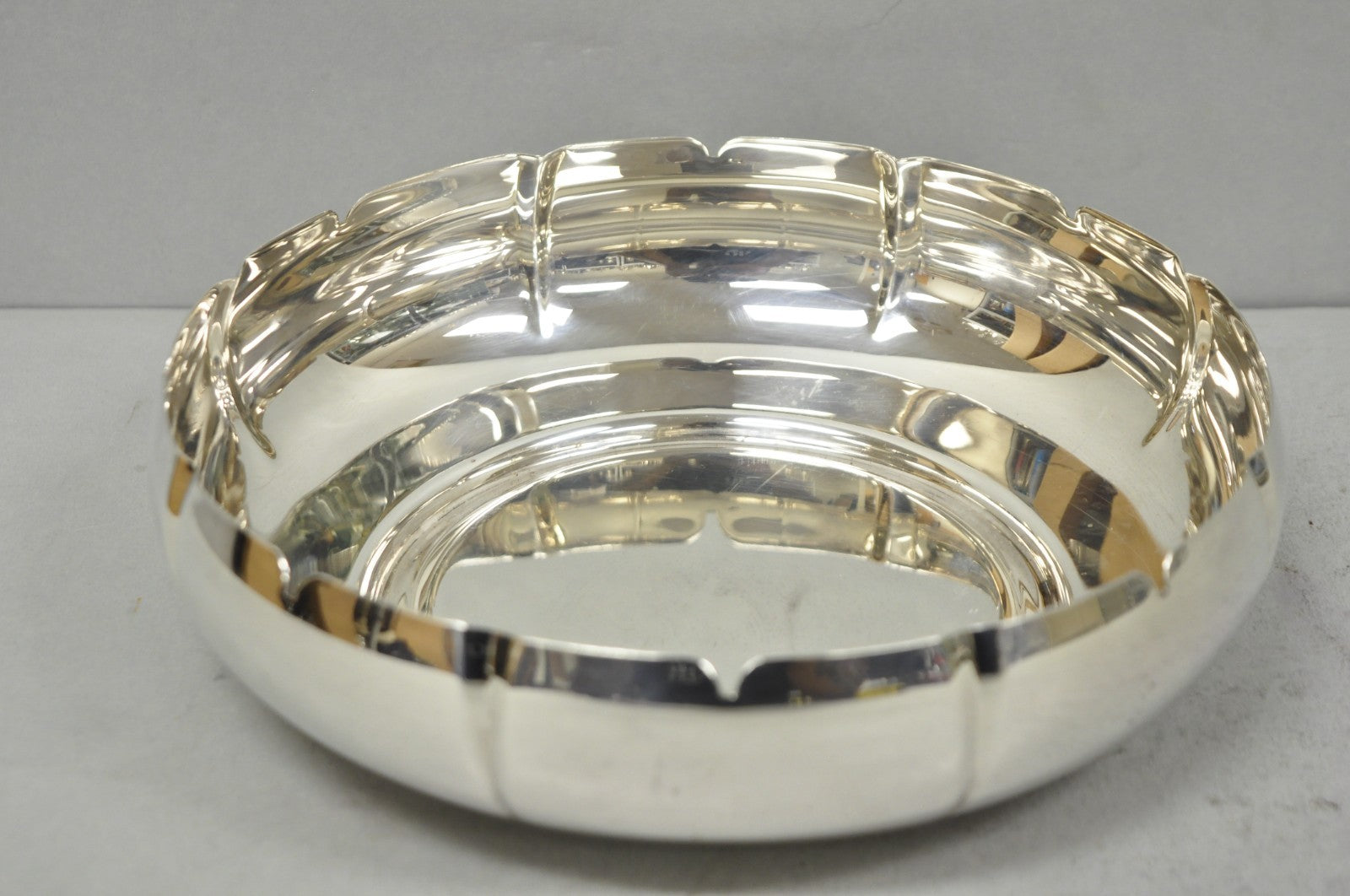 Vintage Lundt M-85 Silver Plated Round Scalloped Serving Candy Dish Bowl