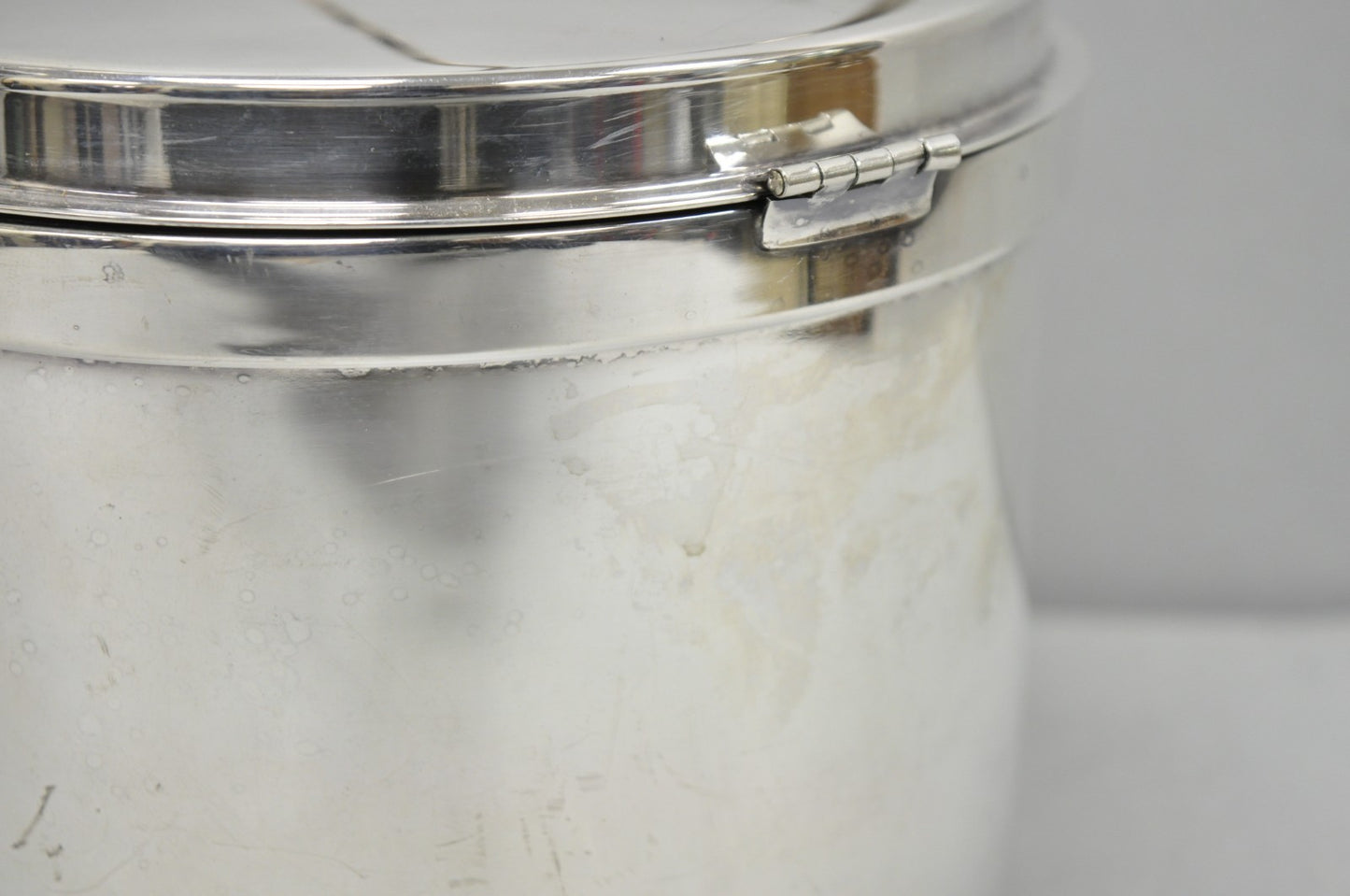 Gorham YC141 Mid Century Modern Silver Plated Reticulating Hinge Ice Bucket
