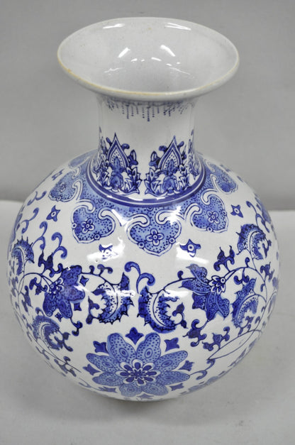 Decorator Chinoiserie Chinese Blue & Gray Porcelain 12" Bulbous Flower Vase