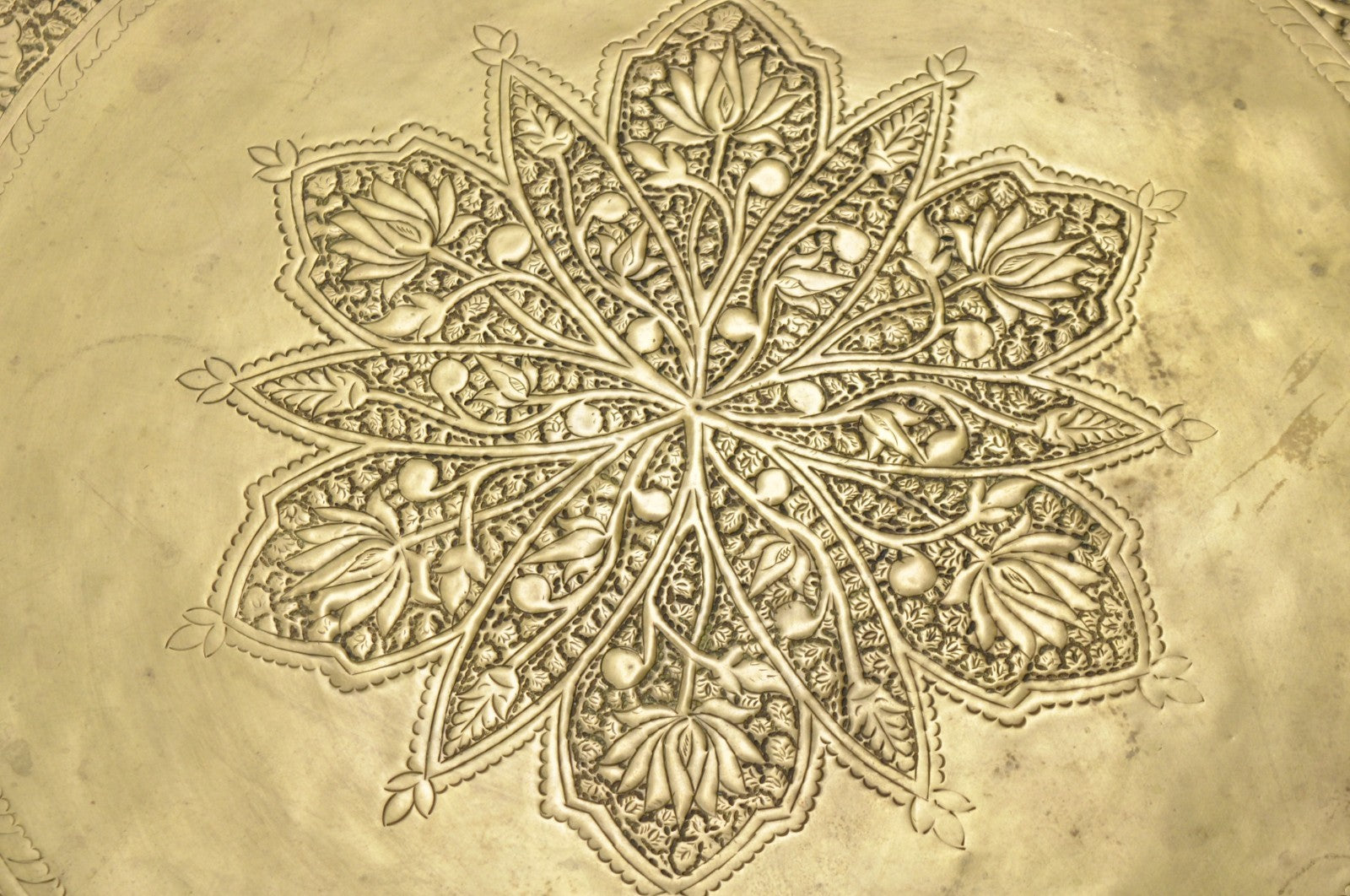 Vintage Moroccan 40" Round Brass Tray Top Teak Folding Spider Leg Coffee Table