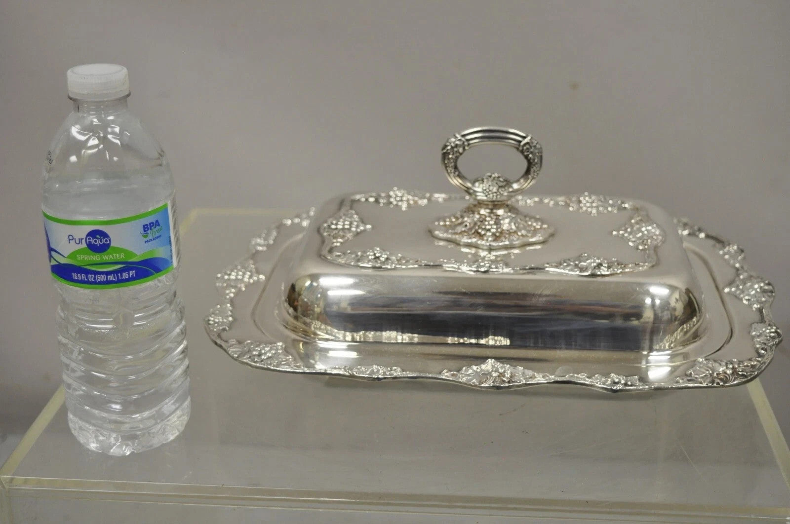 Vintage Oneida Victorian Silver Plated Grapevine Covered Vegetable Serving Dish