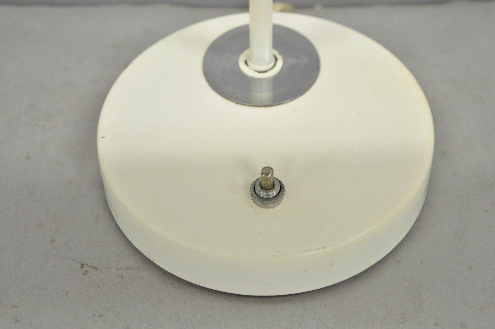 Vintage Mid Century Modern White Enamel Metal Arch Desk Lamp w/ Chrome Accents