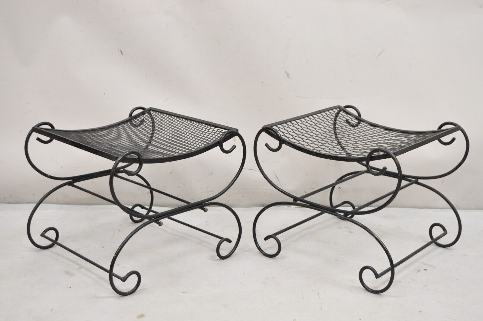 Vintage Hollywood Regency Black Wrought Iron Curule Scrolling Bench (A)