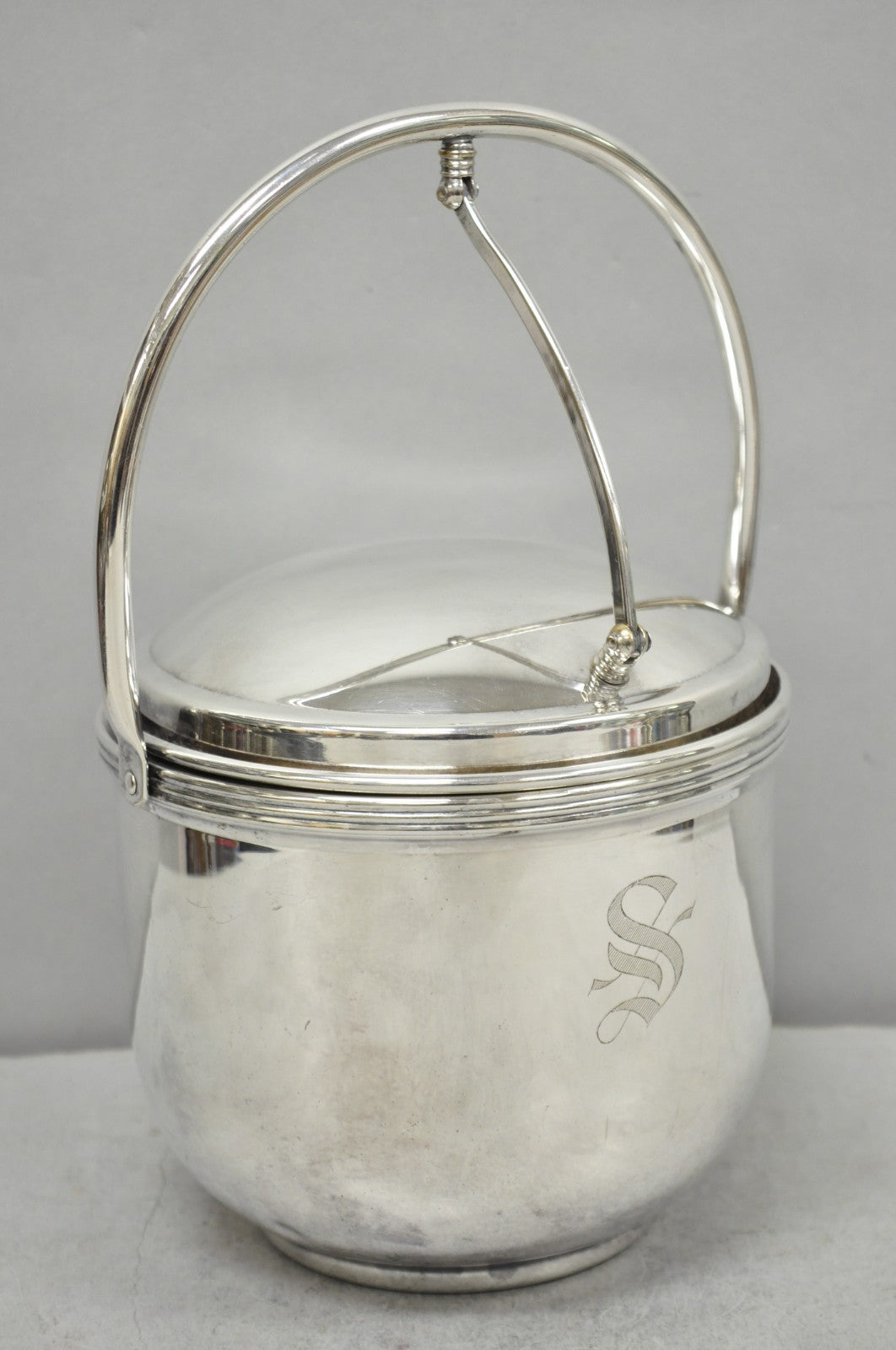 Vintage Art Deco Silver Plated Reticulating Hinge Bar Ice Bucket w/ "S" Monogram