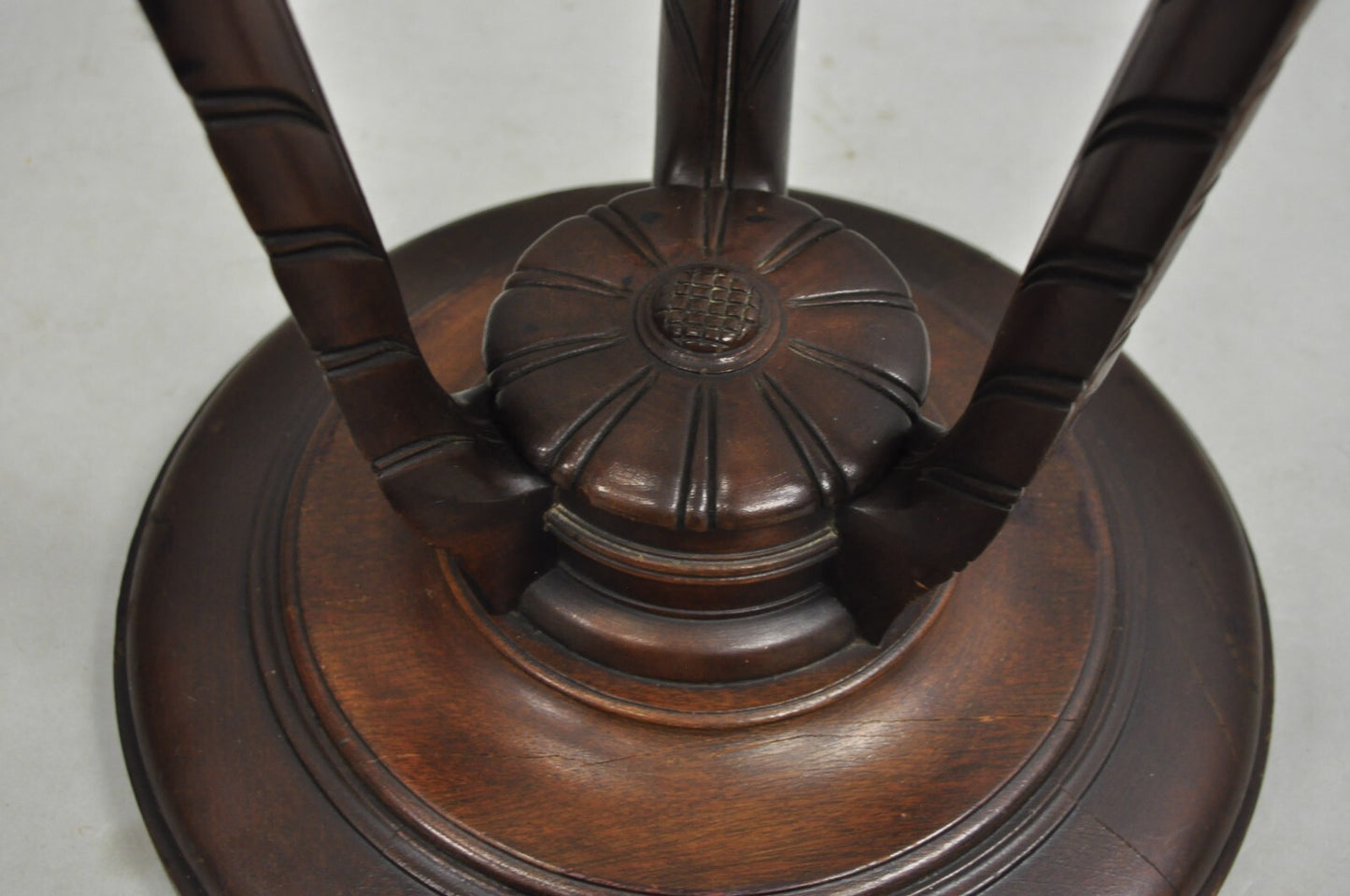 Vintage Grosfeld House Hollywood Regency Carved Mahogany Plume Round Side Table