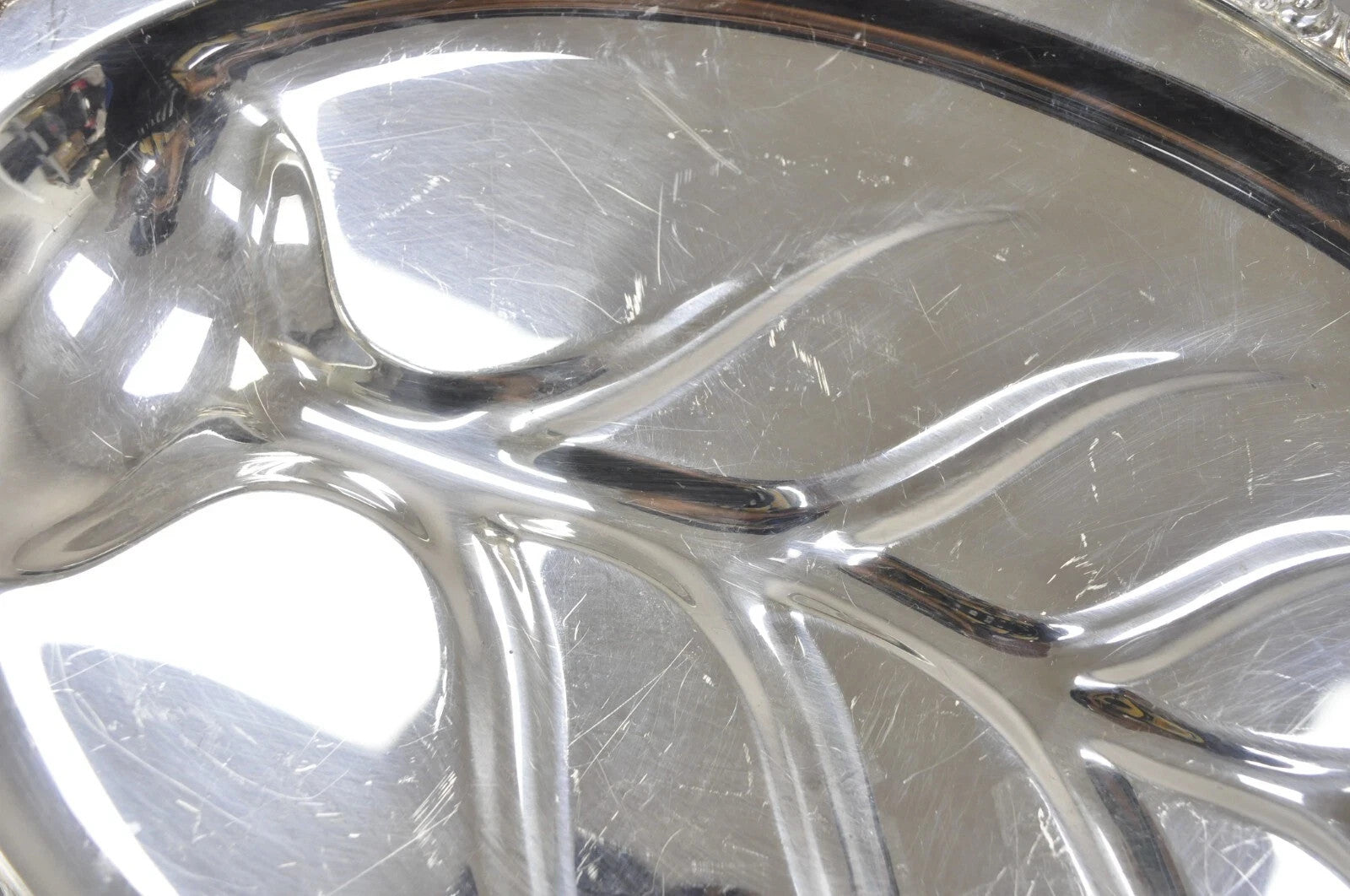 Vintage Baroque by Wallace 259 Silver Plated Meat Cutlery Serving Platter Tray