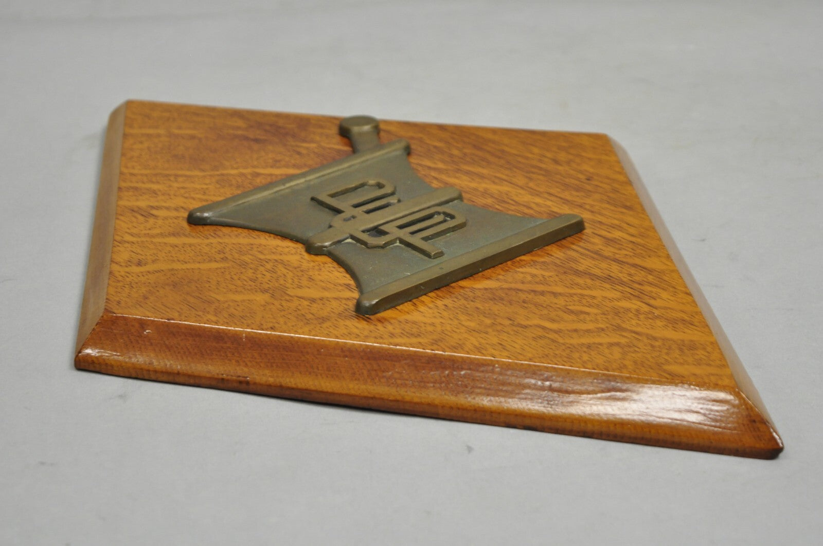 Antique Arts & Crafts Oak Pharmacy Apothecary Bronze Mortar & Pestle Wall Plaque