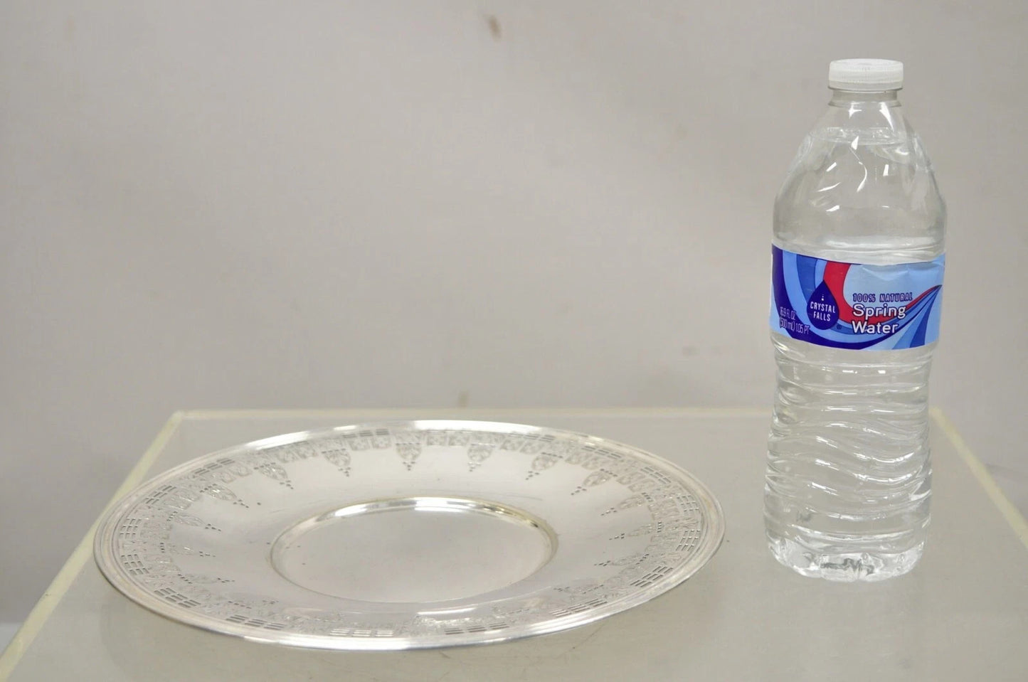 Antique Wallingford Silver Plated Victorian 10" Round Decorated Dish Platter