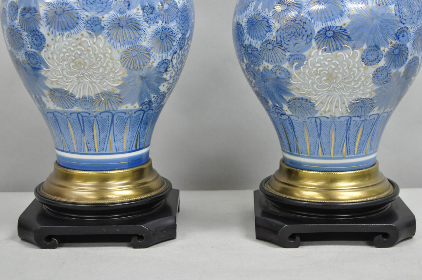 Vintage Paul Hanson Chinoiserie Blue Poreclain Flower Oriental Table Lamp Pair