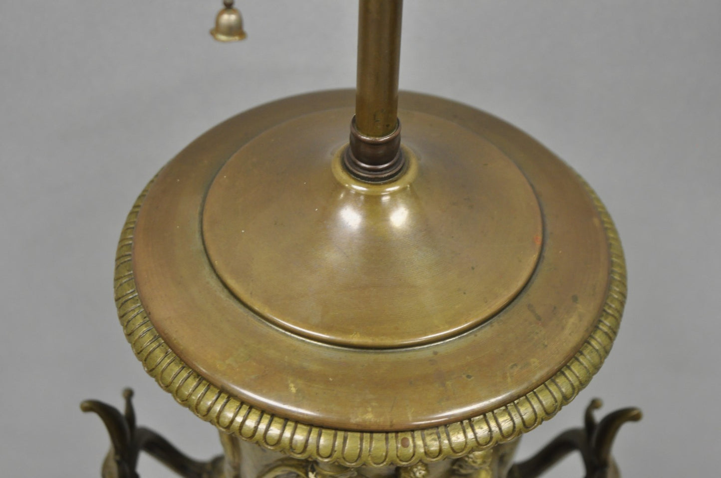 Antique Clodion French Neoclassical Figural Bronze Trophy Cup Urn Table Lamp