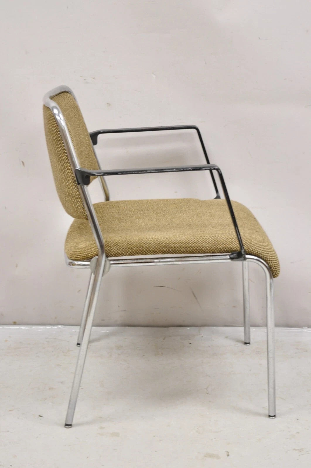 Vintage Sculpted Chrome Frame Post Mid Century Modern Office Arm Chair
